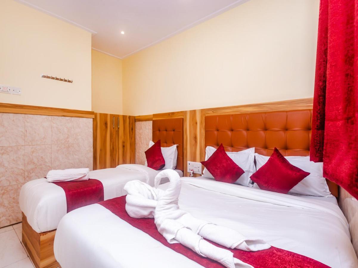 Aman Hotel Near Cst Bombay Eksteriør billede